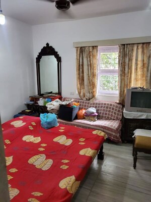 Bedroom in 2 BHK Apartment at Malabar Apartments, Malabar Hill – for Sale
