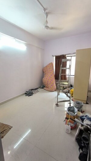 Room in 2 BHK Apartment at Siddharth Nagar – for Rent