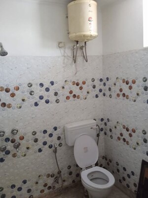 Bathroom in 2 BHK Builder Floor at Sector 27 – for Rent