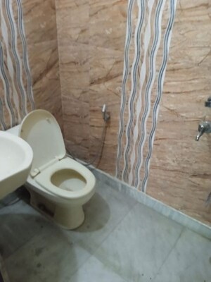 Bathroom in 2 BHK Builder Floor at Sector 27 – for Rent