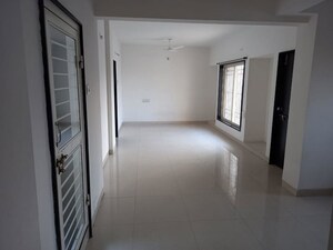 Room in 3 BHK Apartment at Abhay Atharva Bliss, Bavdhan – for Rent