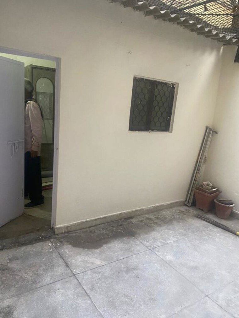 Room, malviya nagar 2 Bedroom 200 Sq.Yd. Builder Floor In Malviya Nagar Delhi 10317081