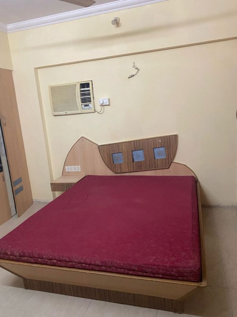 Bedroom, bandra west 1 Bedroom 500 Sq.Ft. Apartment In Bandra West Mumbai 10317078