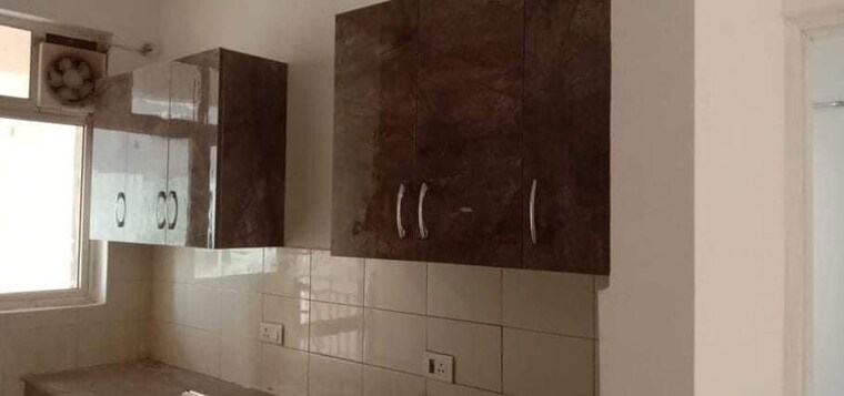 Bathroom, vatika-gurgaon-21 3 Bedroom 1733 Sq.Ft. Apartment In Sector 83 Gurgaon 10194157