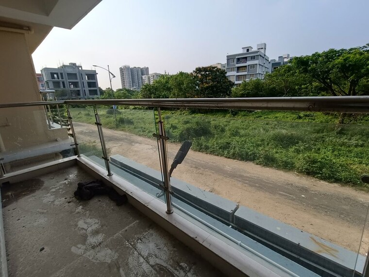 Balcony, gitanjali park 3 Bedroom 1200 Sq.Ft. Apartment In Gitanjali Park Kolkata 10317092