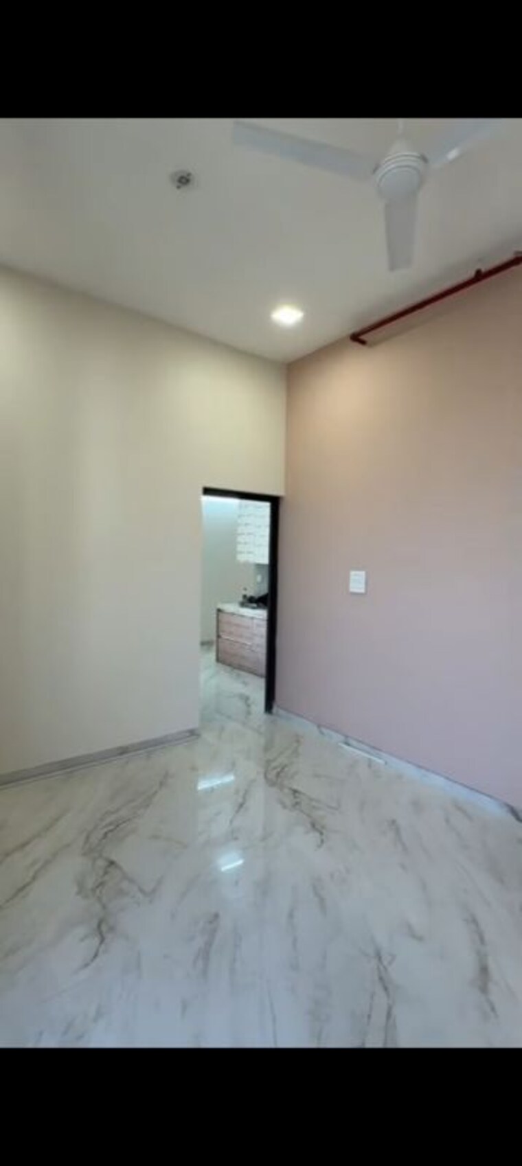 Room, lower parel west 2.5 Bedroom 1100 Sq.Ft. Apartment In Lower Parel West Mumbai 10317095