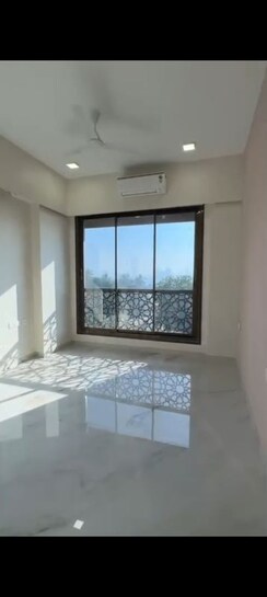 2.5 BHK + Store Room Apartment For Rent in Lower Parel West
