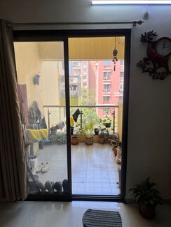 2 BHK + Pooja Room,Servant Room Apartment For Rent in GK Rose Icon