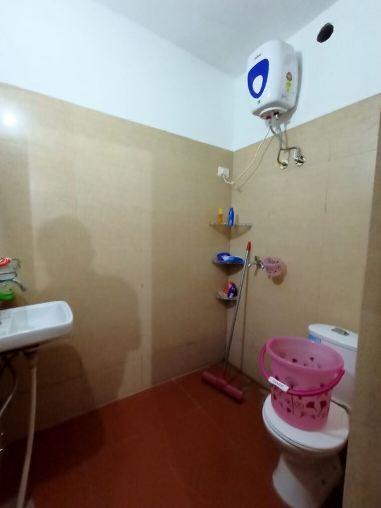 Bathroom, sector 9 panchkula 1 RK 760 Sq.Ft. Independent House In Sector 9 Panchkula Panchkula 10317106
