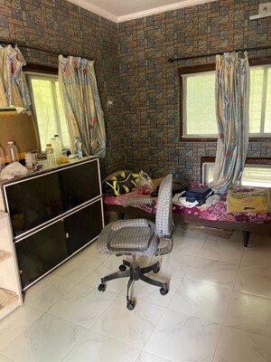 Living Room in 1 RK Builder Floor at Alkapuri – for Rent