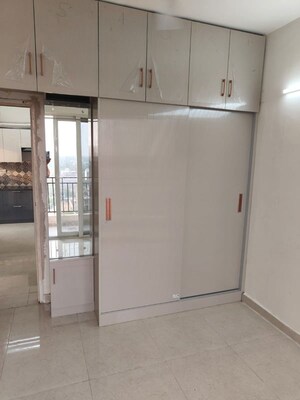 Room in 3 BHK Apartment at Ireo The Corridors, Sector 67a – for Rent