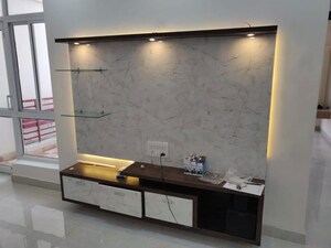 Furnished Amenities in 2 BHK Apartment at BPTP Discovery Park, Sector 80 – for Rent