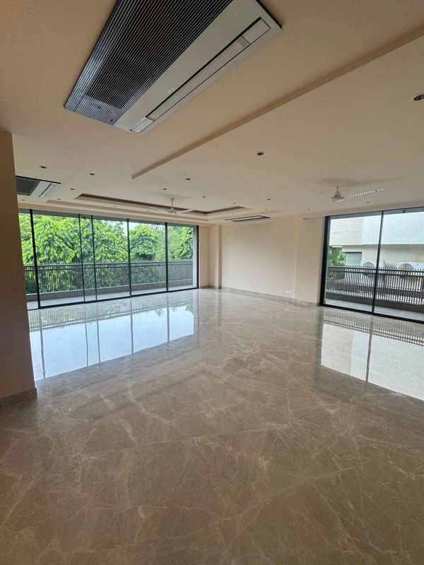 4 BHK + Pooja Room,Servant Room,Store Room Builder Floor For Rent in Safdarjung Development Area