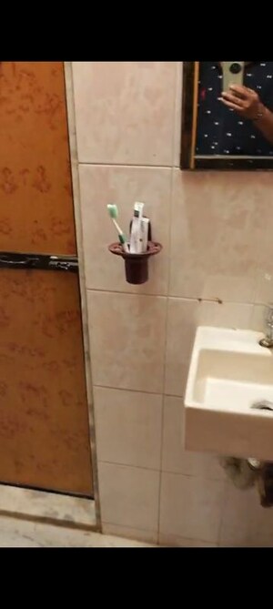 Furnished Amenities in 1 BHK Apartment at Andheri CHS, Andheri West – for Rent