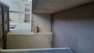 Room in  Shop at Mount Casa, Uthalsar – for Sale