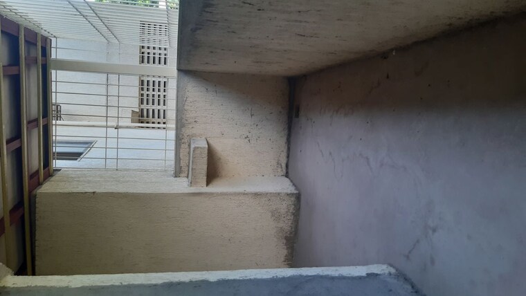 Room, mount-casa Commercial Shop 415 Sq.Ft. In Uthalsar Thane 10317175