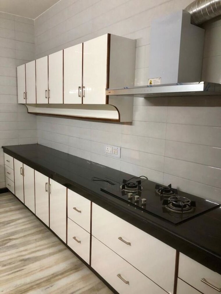 Kitchen, lajpat nagar i 2 Bedroom 100 Sq.Yd. Builder Floor In Lajpat Nagar I Delhi 10317190