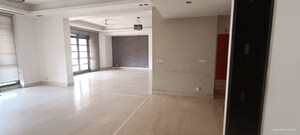 Room in 5 BHK Apartment at Eros Royale Retreat III, Charmwood Village – for Rent