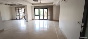 Room in 5 BHK Apartment at Eros Royale Retreat III, Charmwood Village – for Rent
