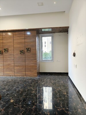 Room in 2 BHK Apartment at NRI Complex Phase I, Seawoods Sector 58 – for Rent