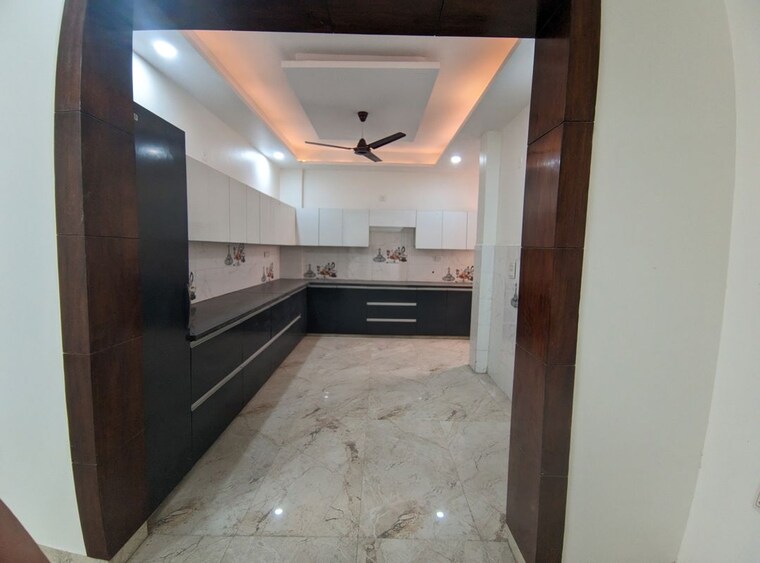 Kitchen, green fields colony 4 Bedroom 450 Sq.Yd. Builder Floor In Green Fields Colony Faridabad 10317215