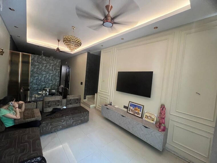 Living Room, kailash colony 3 Bedroom 140 Sq.Yd. Builder Floor In Kailash Colony Delhi 10317226
