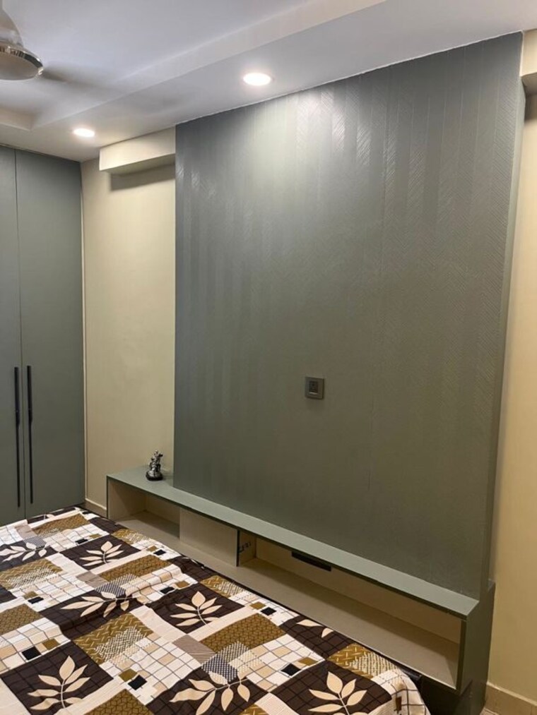 Room, kailash colony 3 Bedroom 140 Sq.Yd. Builder Floor In Kailash Colony Delhi 10317226