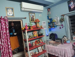 Furnished Amenities in 2 BHK Apartment at Behala – for Rent