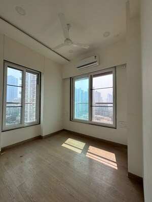 Room in 2 BHK Apartment at Harsh Vista, Mahim – for Rent