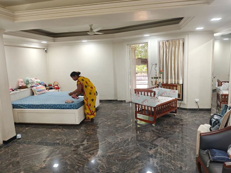  Parking, clover-classic 3 Bedroom 1800 Sq.Ft. Apartment In Koregaon Park Pune 10317336