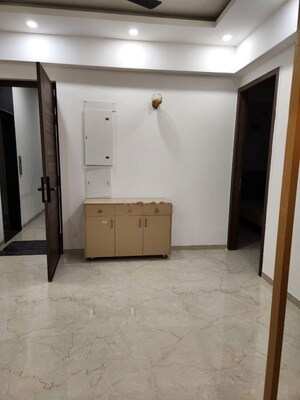 Room in 3 BHK Apartment at Smart World Orchard, Sector 61 – for Rent