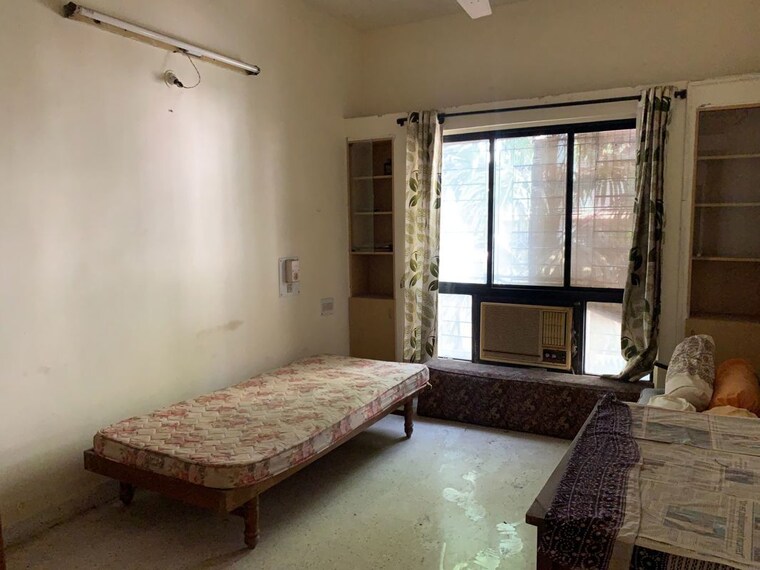 Living Room, shri-shanti-apartments 2.5 Bedroom 1100 Sq.Ft. Apartment In Aundh Pune 10317394