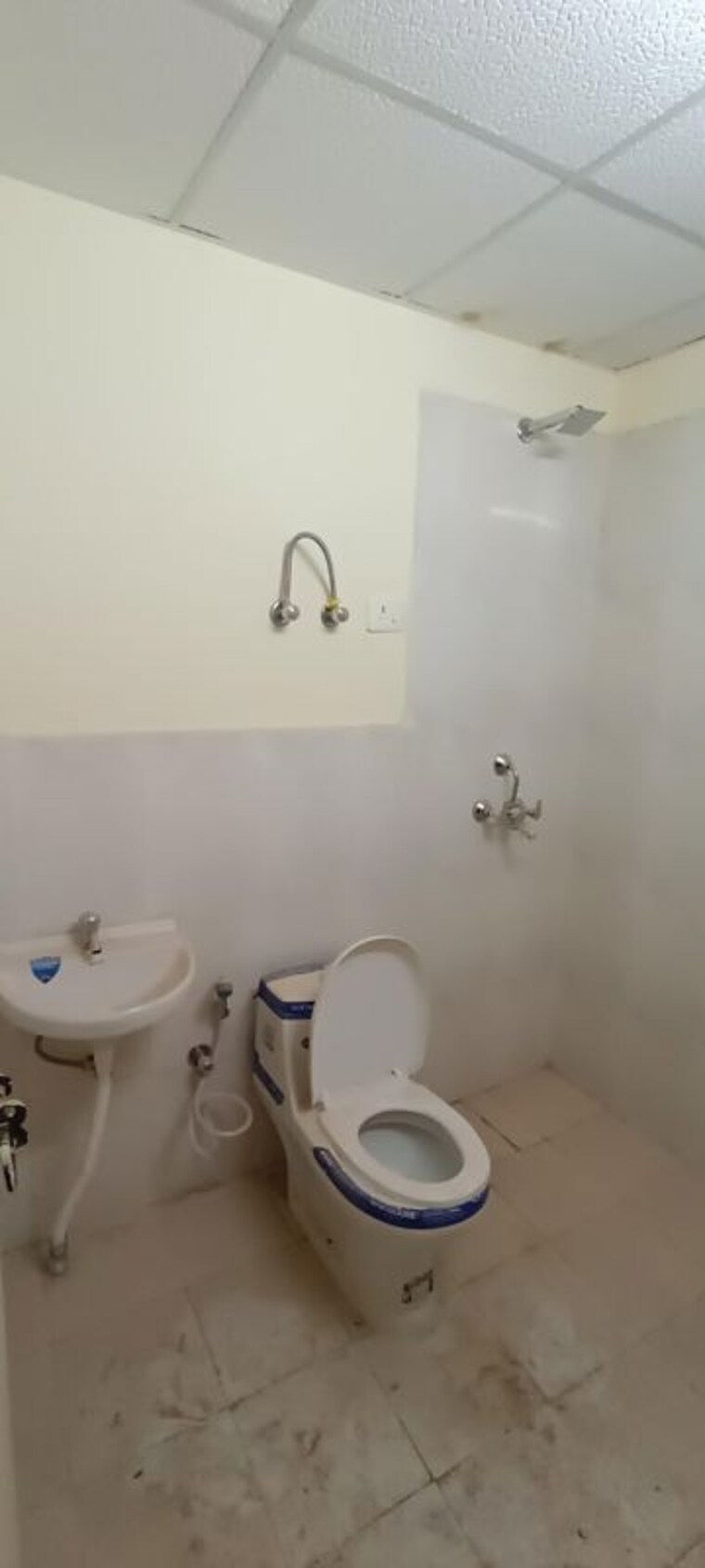 Bathroom, pyramid-altia 3 Bedroom 1000 Sq.Ft. Apartment In Sector 70 Gurgaon 10317396