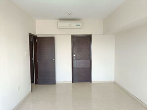 Room in 2 BHK Apartment at Godrej Platinum Mumbai, Vikhroli East – for Rent