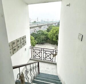 Staircase in  Pg at Sarai Jullena – for Rent