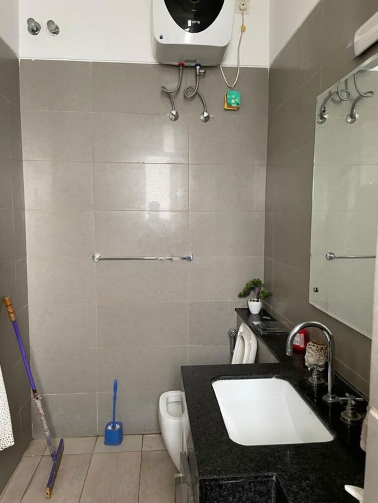 Bathroom, ireo-victory-valley 3 Bedroom 2800 Sq.Ft. Apartment In Sector 67 Gurgaon 10317434