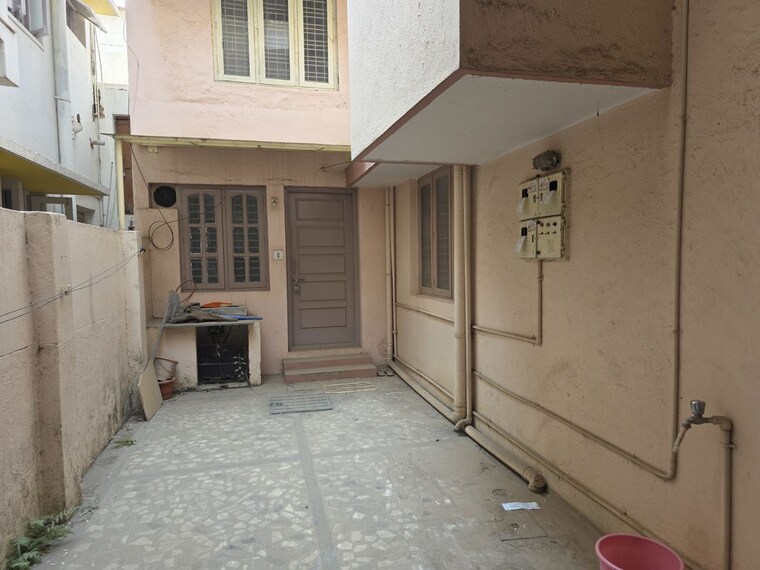 Balcony, hal 2nd stage 4 Bedroom 3000 Sq.Ft. Independent House In Hal 2nd Stage Bangalore 10317427