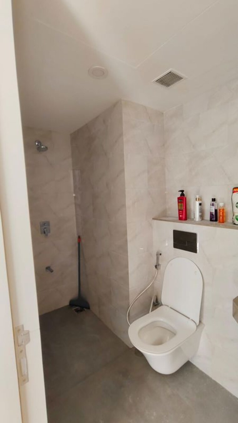 Bathroom, lodha-eternis 2 Bedroom 700 Sq.Ft. Apartment In Andheri East Mumbai 10317446