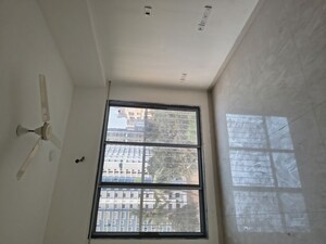 Room in 2 BHK Apartment at Kurla East – for Rent