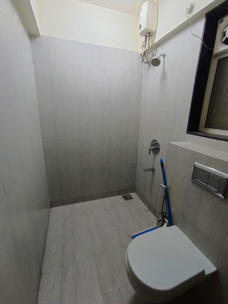 Bathroom, godrej-prime 2 Bedroom 750 Sq.Ft. Apartment In Chembur Mumbai 10317470