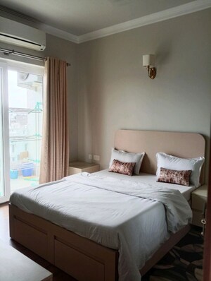 2 BHK Apartment For Rent in Central Park Flower Valley, Sohna Sector 33