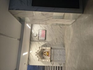 Room in 2 BHK Apartment at Kurla East – for Rent