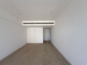 Room in 3 BHK Apartment at Lodha The Park, Worli – for Rent