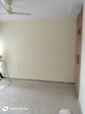 Room in 3 BHK Apartment at Gomti Nagar – for Rent