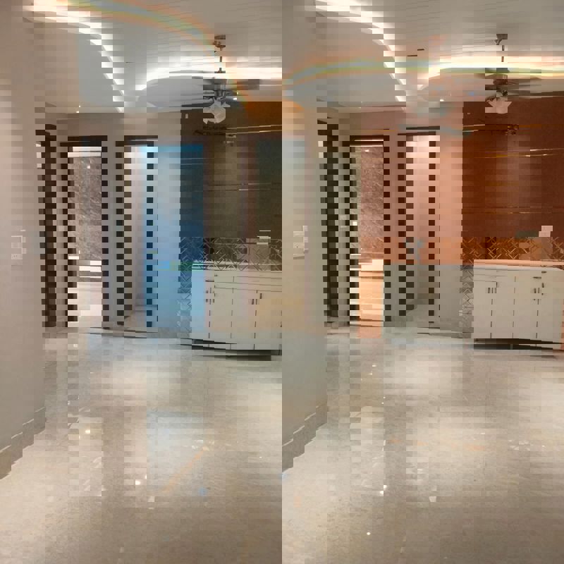 5 BHK + Pooja Room,Study Room,Extra Room,Basement,Store Room 2600 Sq.Yd. Builder Floor in BPTP District Phase 2