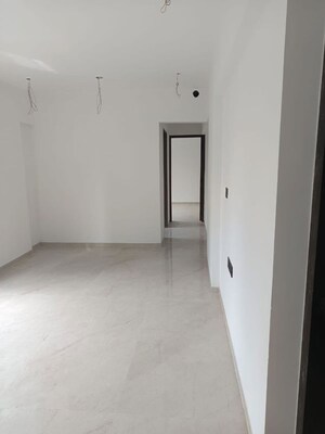 Room in 3 BHK Apartment at Pardis Shangrila, Bandra West – for Sale