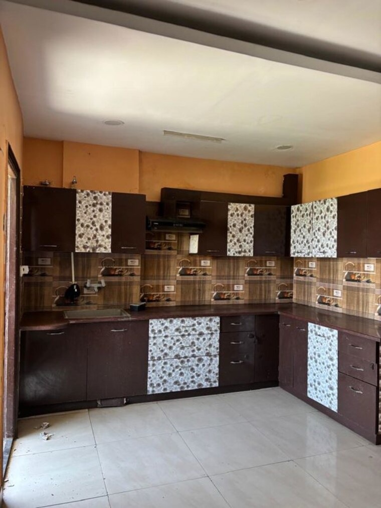 Kitchen, lohgarh 3 Bedroom 1370 Sq.Ft. Apartment In Lohgarh Zirakpur 10317604