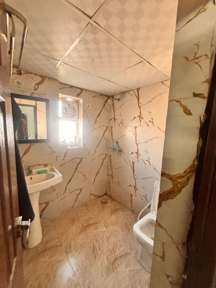 Bathroom, migsun-vilaasa 4 Bedroom 1925 Sq.Ft. Apartment In Eta Ii Greater Noida Greater Noida 10317618