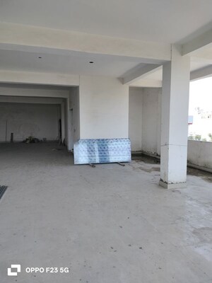 Room in  Office Space at Gomti Nagar – for Rent