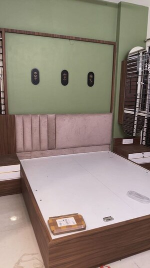 Room in 3 BHK Apartment at Prudent Pragati, Narendrapur – for Rent